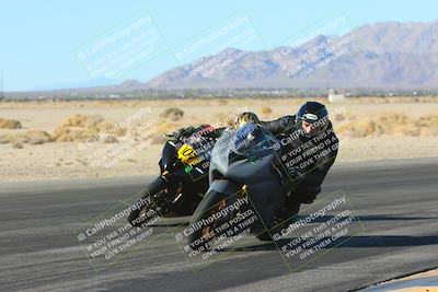 media/Jan-10-2025-CVMA Friday Practice (Fri) [[489e0da257]]/Group 4 and Trackday/Session 2 (Turn 4 Inside)/